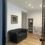 Crispi 30 Stylish Apartment